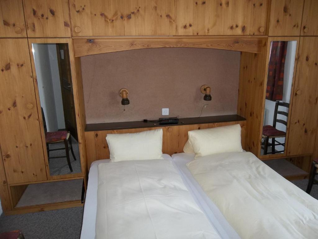 Hotel Old-Jnn Saas im Prattigau Pokój zdjęcie