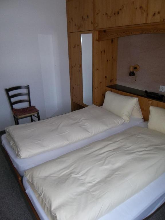 Hotel Old-Jnn Saas im Prattigau Pokój zdjęcie
