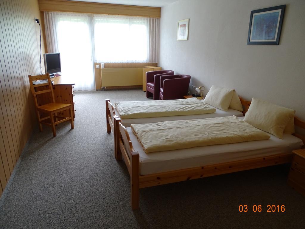 Hotel Old-Jnn Saas im Prattigau Pokój zdjęcie