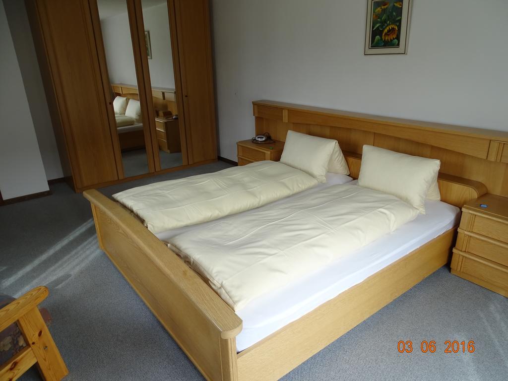 Hotel Old-Jnn Saas im Prattigau Pokój zdjęcie