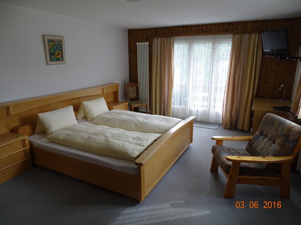 Hotel Old-Jnn Saas im Prattigau Pokój zdjęcie
